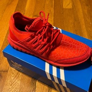 Red Adidas Tubular size 7